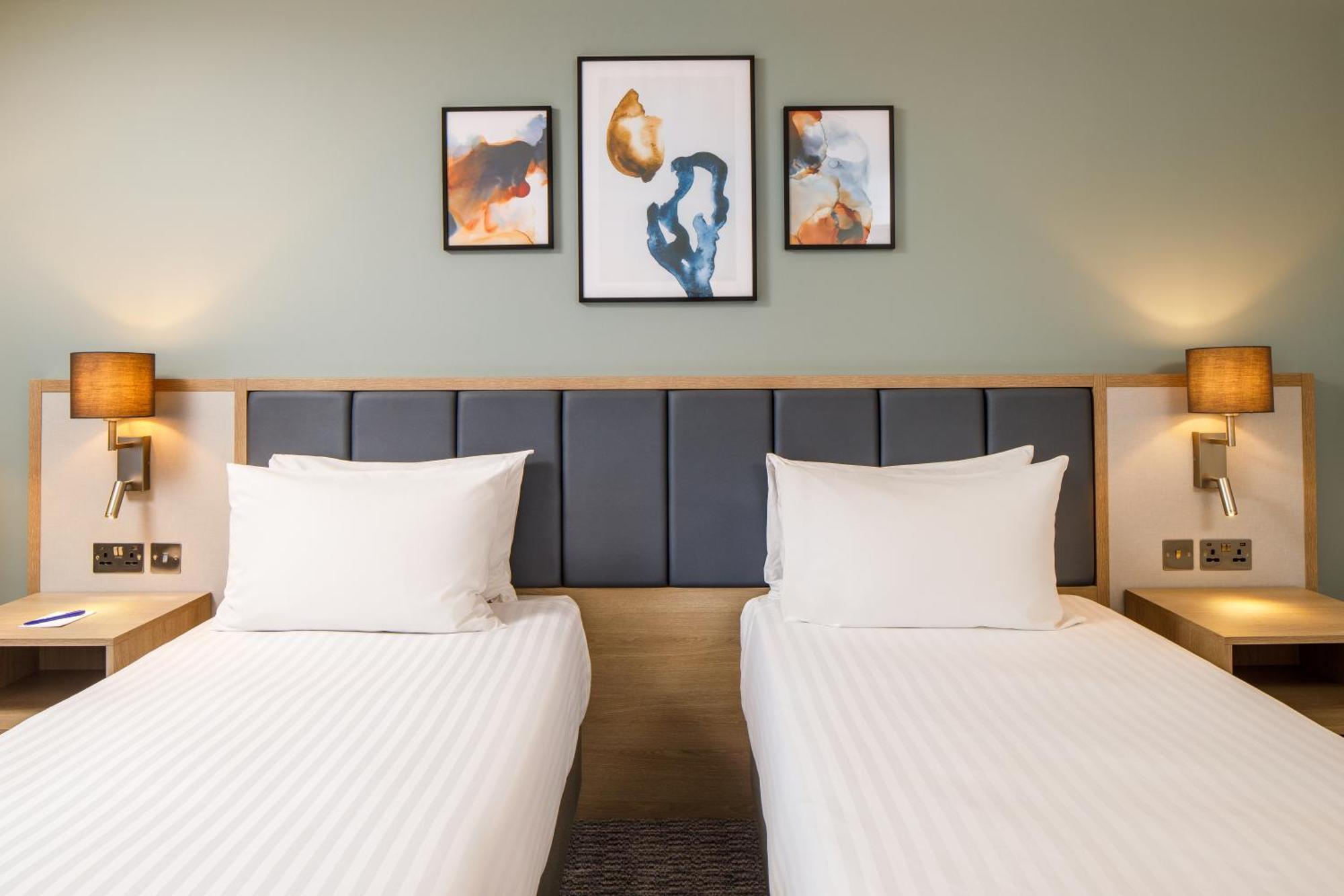 Delta Hotels By Marriott Milton Keynes Dış mekan fotoğraf